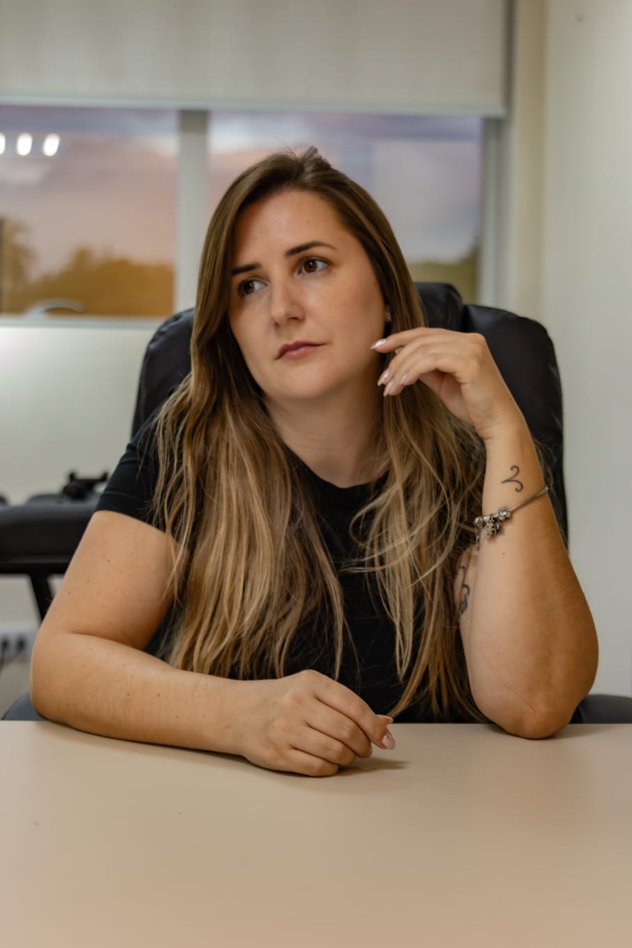Dra Rafaela no consultório